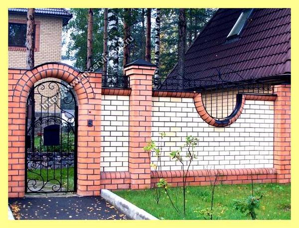 Чем закрыть щель под воротами во дворе (закрыть, щель, ворот, двор) Чем закрыть щель под воротами во дворе