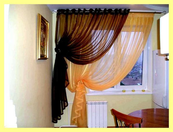 Шторы на кухню асимметрия