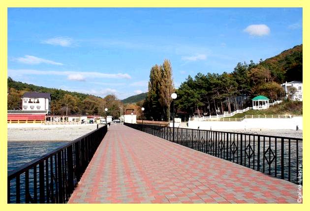 Шале дома на берегу моря фото